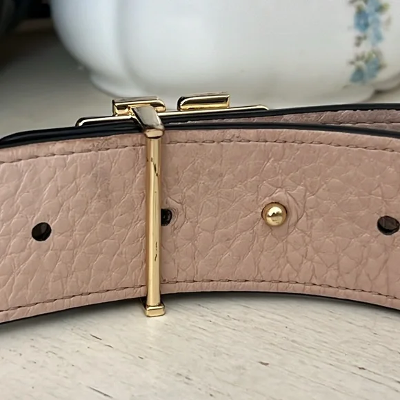 Tory Burch Reversible Leather belt size 30” - 34” x 1.5” w - Picture 4 of 5